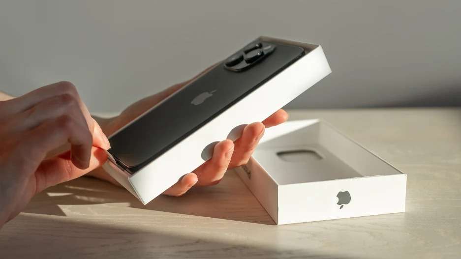 Inside Apple’s Iconic Post-Purchase Experience: How Unboxing Becomes Part of the Product